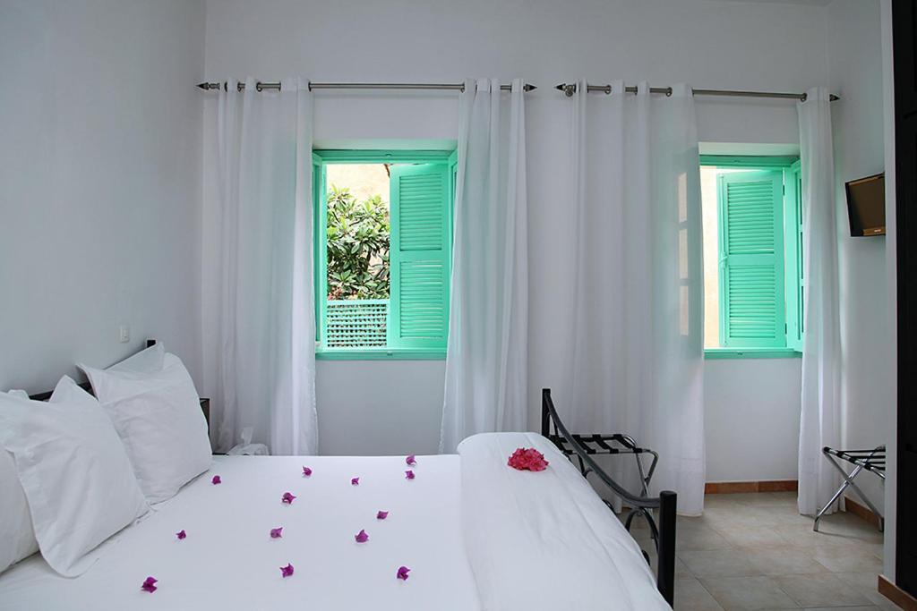 Hotel Madou Gorée Екстериор снимка